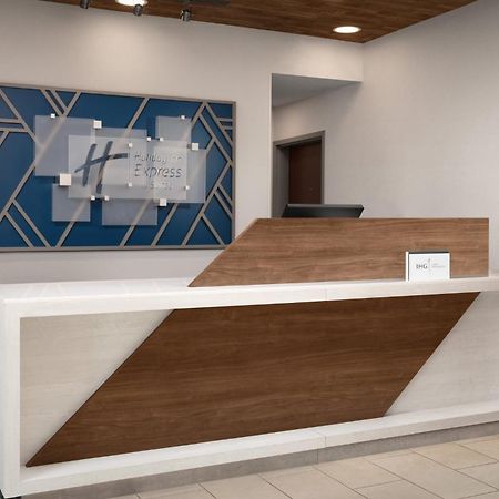 Holiday Inn Express & Suites By Ihg Chambersburg By Ihg Екстер'єр фото