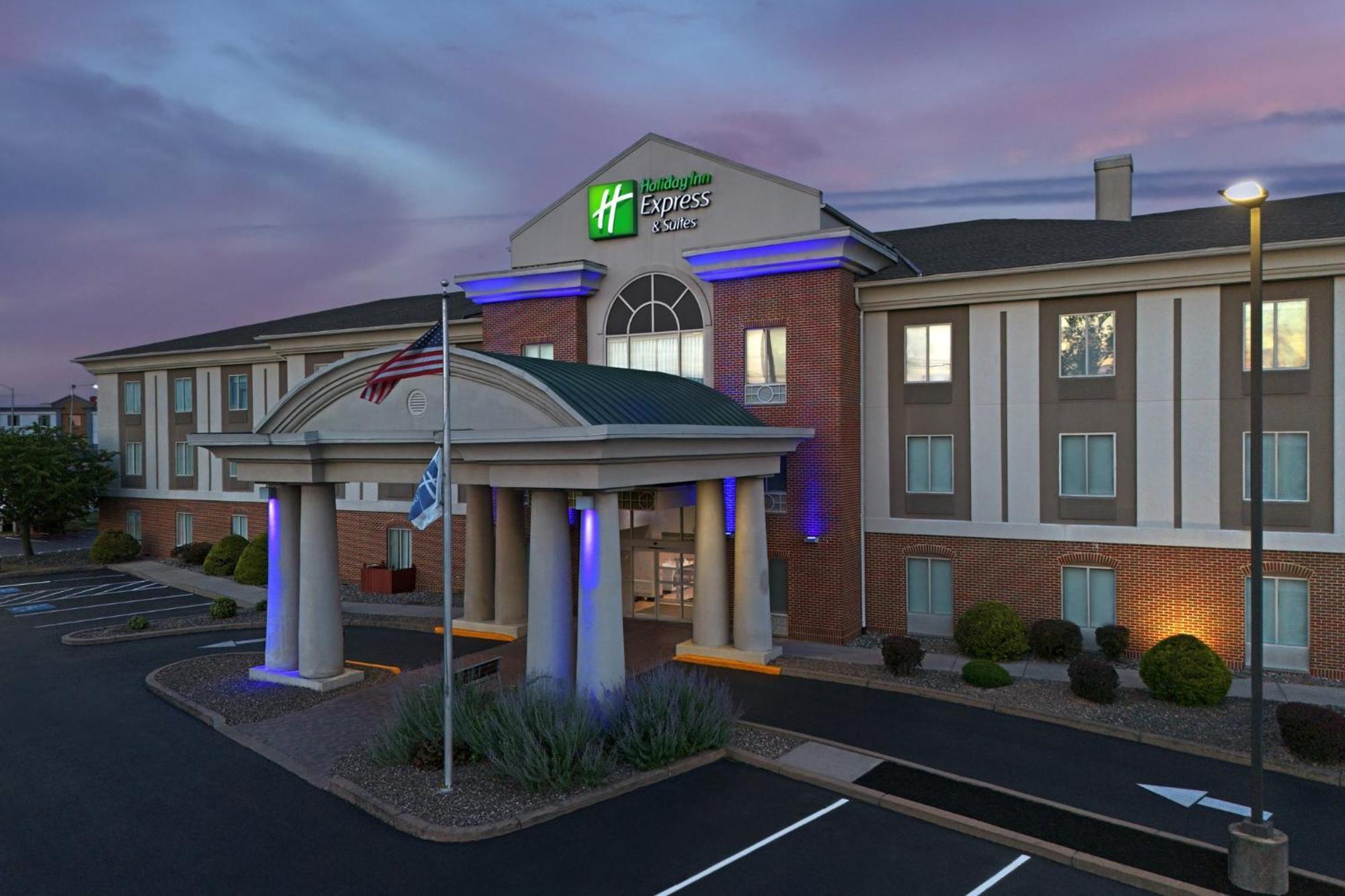 Holiday Inn Express & Suites By Ihg Chambersburg By Ihg Екстер'єр фото
