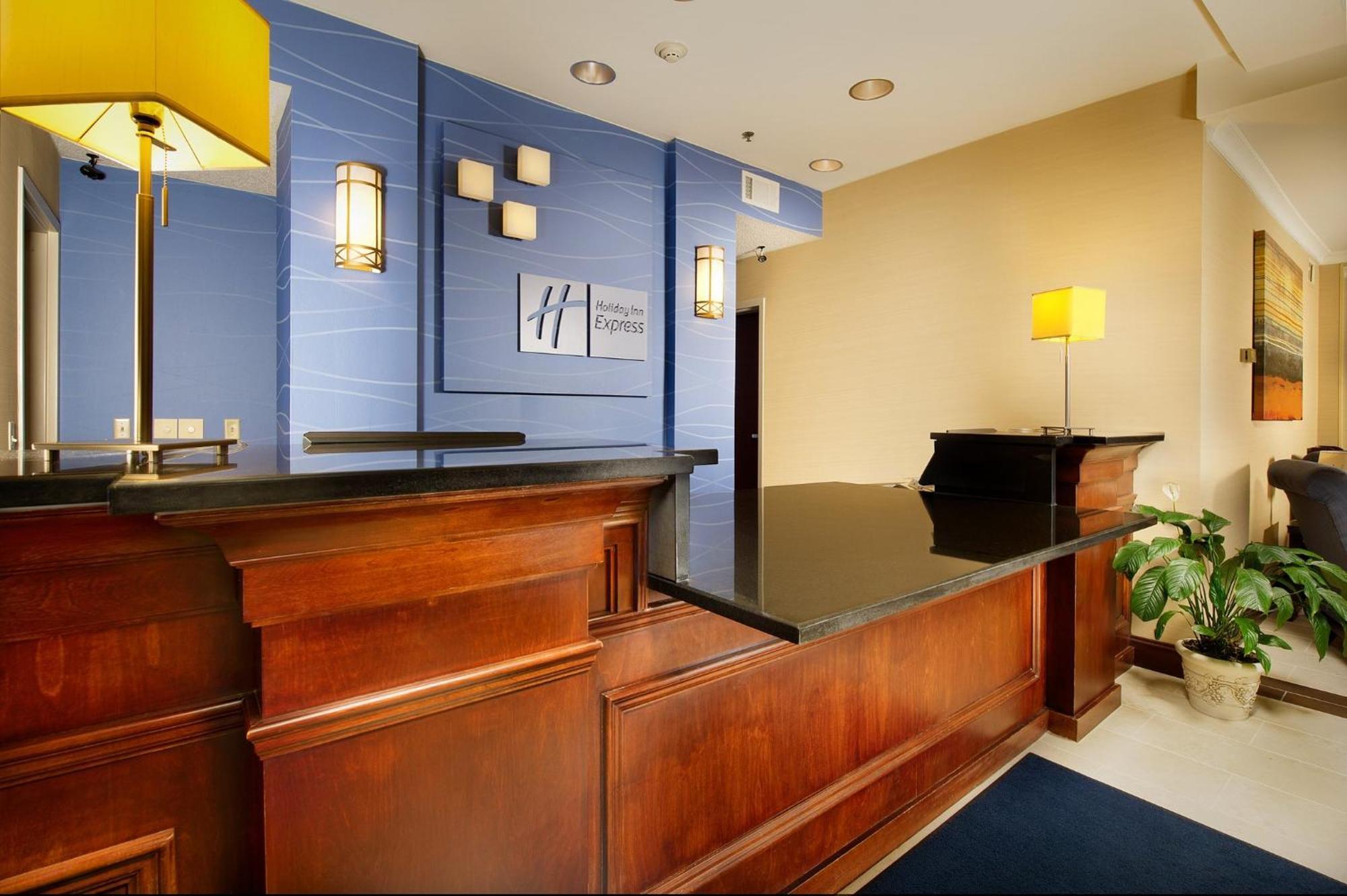 Holiday Inn Express & Suites By Ihg Chambersburg By Ihg Екстер'єр фото