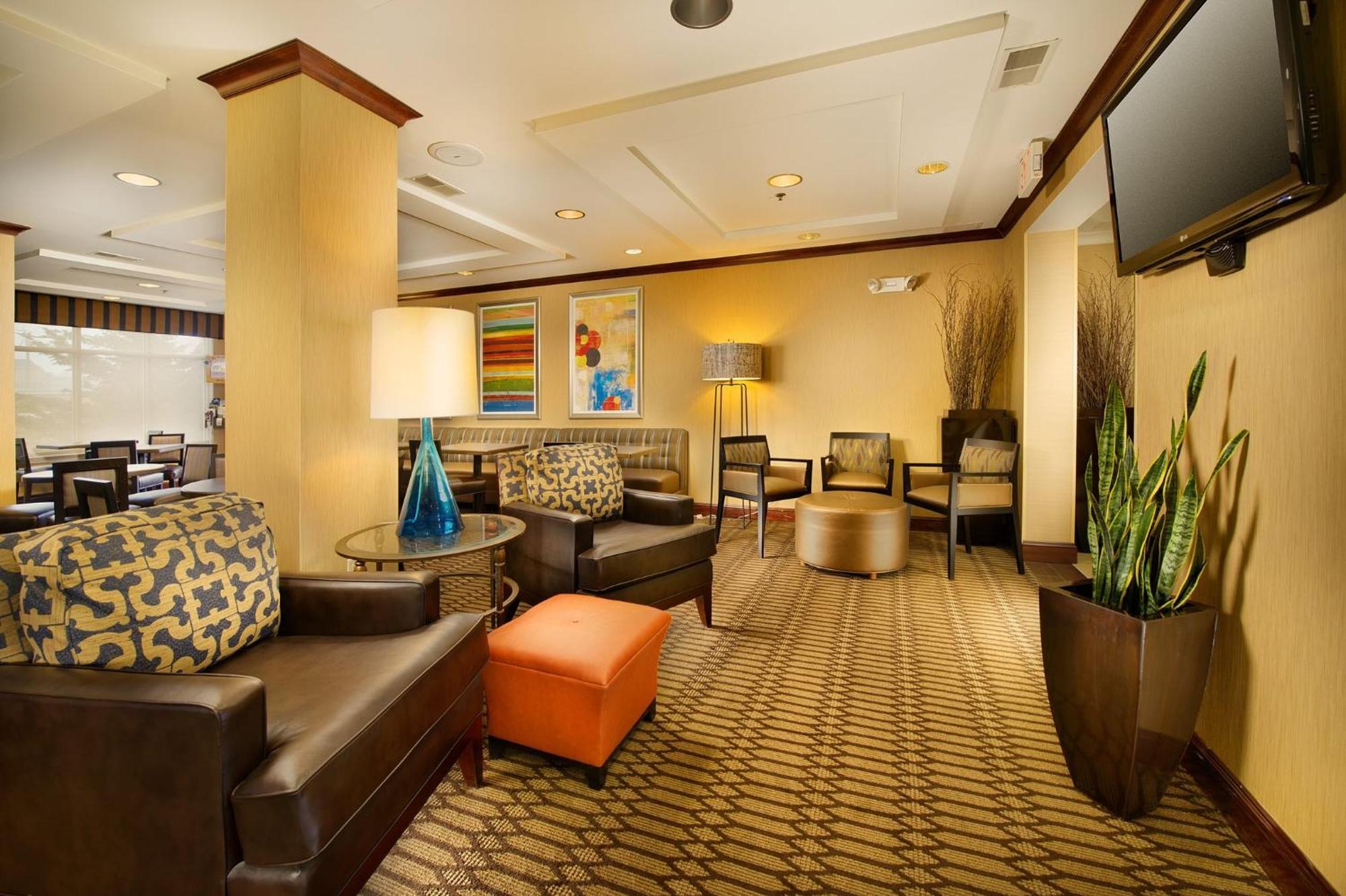 Holiday Inn Express & Suites By Ihg Chambersburg By Ihg Екстер'єр фото